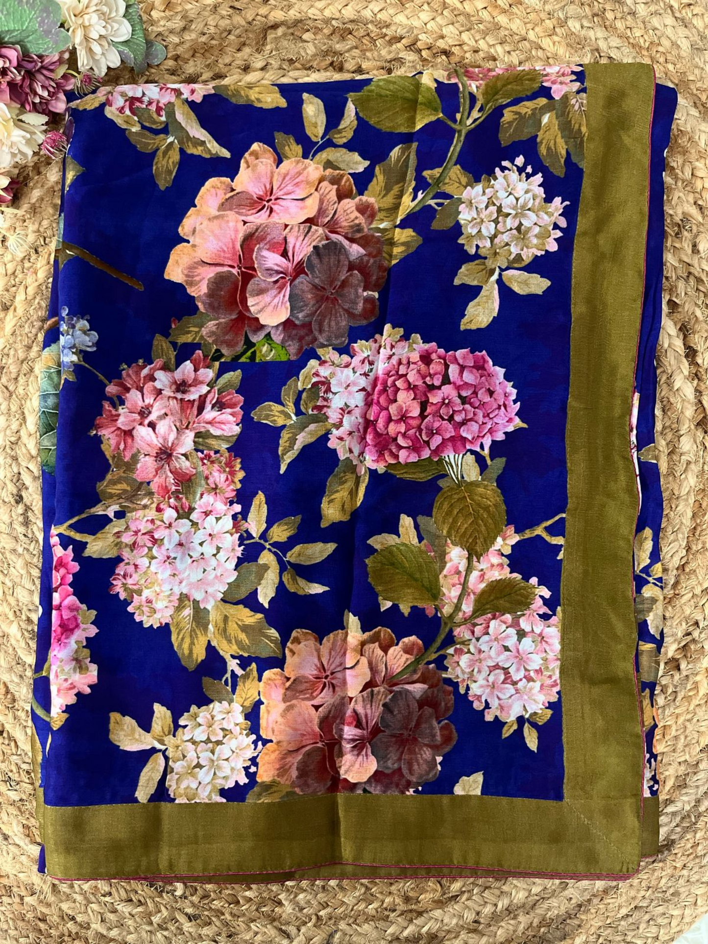 Floral Printed Crepe Satin Saree